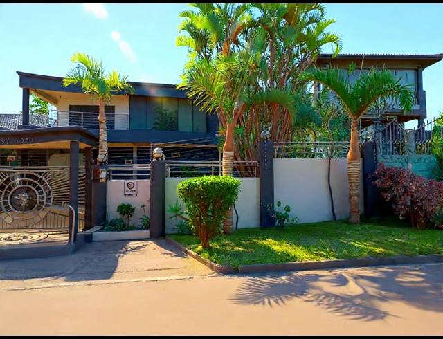6 BEDROOM HOUSE FOR SALE IN MALVERN